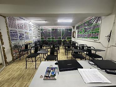 Продажа офисов: Продается коммерческое помещение в самом центре города на пересечении — 10