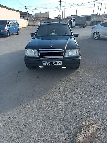 Mercedes-Benz: Mercedes-Benz E 220: 2.2 l | 1994 il Sedan — 1