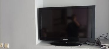 smart tv qiymətləri: Televizor 82 ekran sade .Smart deyil⛔⛔ Qiymet 200 man Tam ishlekdir