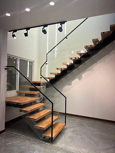 Ev və bağ: Şüşə məhəccər və müasir pilləkən sistemləri - Dizayn: Minimalist və — 10