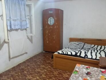 kirayə evlər ayliq: Bileceride plowada yaxin heyet evi kiraye verilir!ev bir yataq otagi