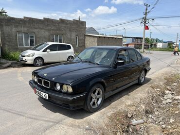 на bmw 34: BMW 530: 1992 г., 2 л, Механика, Бензин, Седан