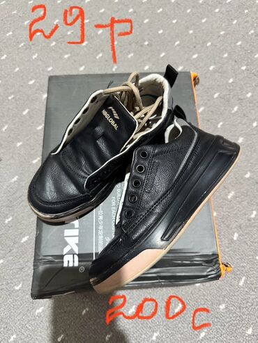 Детская обувь: Детские обуви Б/У Цены указаны на фотках. Не звонить ‼️‼️‼️ Пишите в — 8