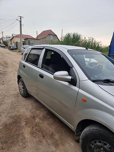 e6 3: Chevrolet Kalos: 2002 г., 1.5 л, Автомат, Бензин, Хэтчбэк — 1