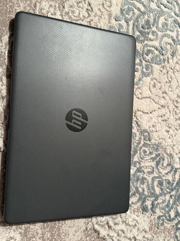 gtx 1650 qiymeti: HP noutbuk - Brend: HP - Korpus: qara rəngli, teksturalı qapaq, HP