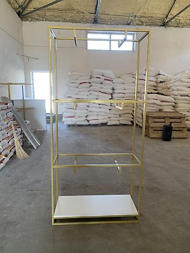 Стеллажи: Вешалка: ширина - 80 см длина - 150 см высота - 170 см длина рабочей — 7