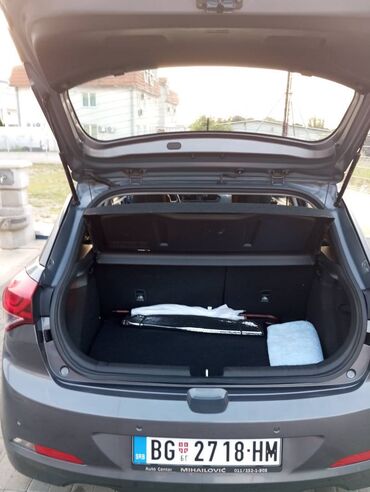 Hyundai: Hyundai i20: 1.3 l | 2015 г. Hečbek — 2