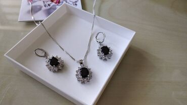 torba za pijacu na tockice: Set: Earrings, Necklace, Pendant, Material: Silver