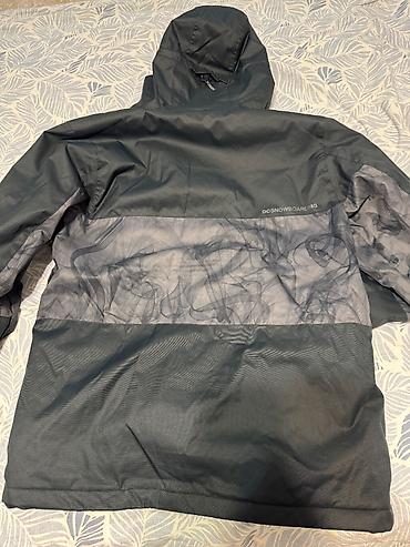 Кышкы спорт: Куртка, DC Shoes, Колдонулган, Желдетүү тешиктери, Ички жана тышкы чөнтөктөрү, Эки катмарлуу кездеме — 6