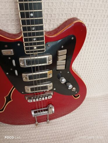 Elektro gitaralar: Elektron gitara, 6 sim, İşlənmiş, Ünvandan götürmə — 2