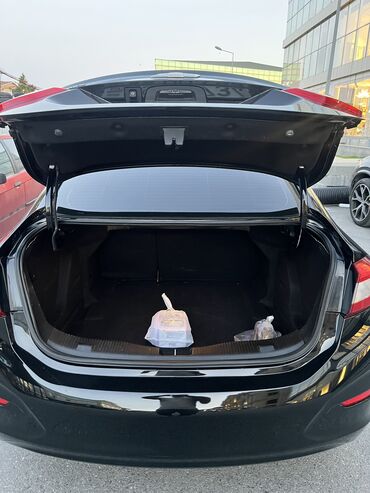 Chevrolet: Chevrolet Cruze: 1.4 l | 2019 il 176000 km Sedan — 5