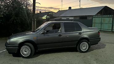венто 1995: Volkswagen Vento: 1993 г., Седан — 3