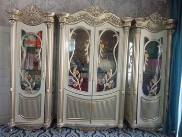костюм динозавр: Шифоньер, Прямой, Дерево at lalafo.kg костюм динозавр: Шифоньер, Прямой, Дерево