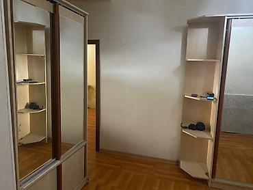 6 mikrorayon: Salam Oglan otaq yoldasi axtarriq evin her bir seraiti var ev metroya — 10