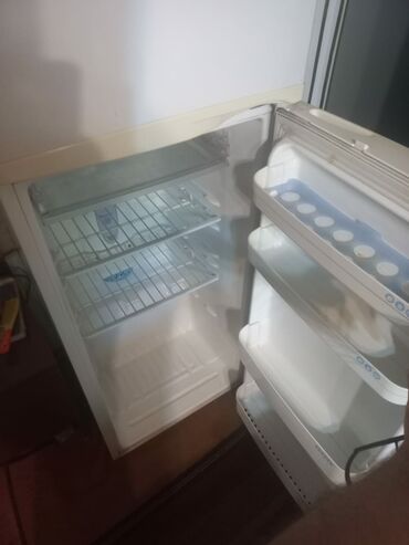 установка холодильников: Холодильник Б/у