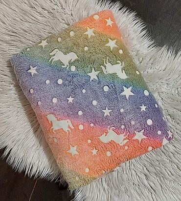 Ćebad i pokrivači: 🦄Dečije svetleće ćebe🦄 🦄Dimenzije-150*200 🦄Cena- 2000 din — 10