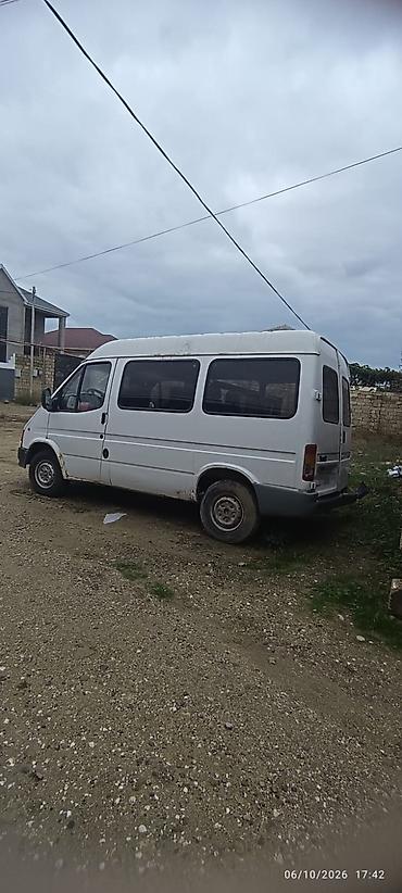 renault 12 toros: Ford Transit: 2.5 l | 1996 il Van/Minivan — 3