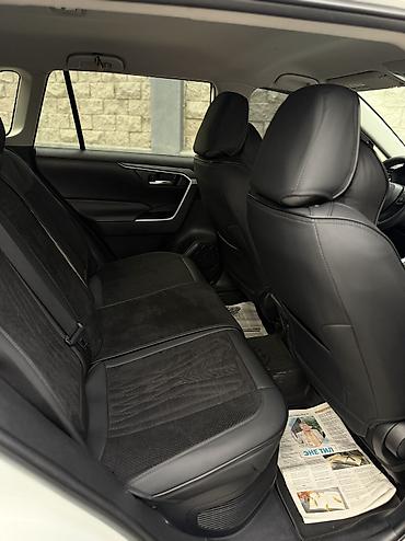 Toyota: Toyota RAV4: 2021 г., 2.5 л, Автомат, Гибрид, Кроссовер — 12
