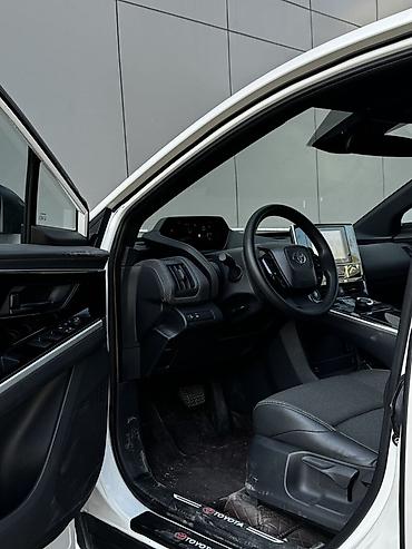 андроид авто: Toyota bZ4X: 2024 г., Электромобиль, Кроссовер — 3