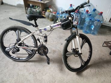 Şəhər velosipedləri: Şəhər velosipedi 26", sürətlərin sayı: 21
