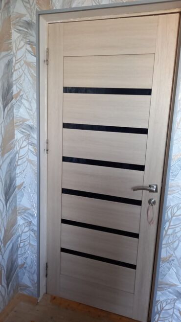 Məhəccərlər: Tecili satilir. otaq qapilari 3 eded bir ededi 45 azn olcu 1.90×80