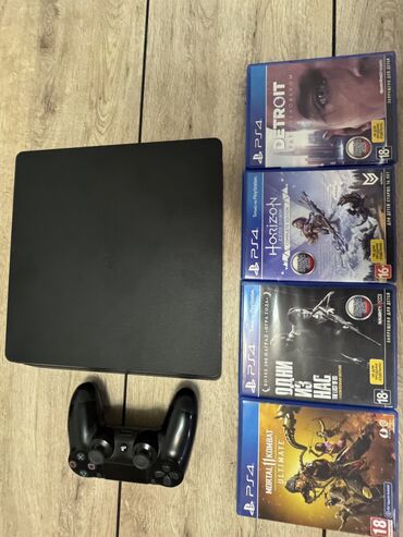PS4 (Sony Playstation 4): Sony PlayStation 4 (PS4) slim 1 TB oyun konsolu. Yaddaşına yüklənmiş