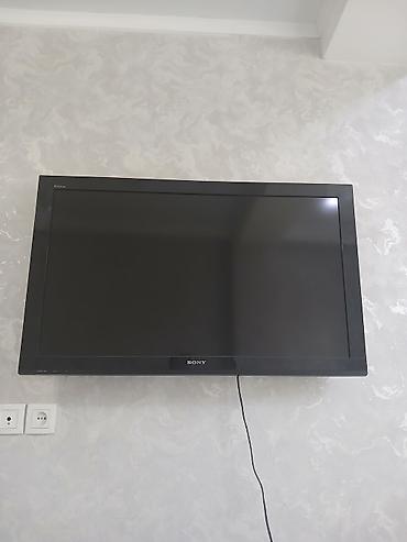Телевизорлор: Телевизор Sony BRAVIA, диагональ ориентировочно 32–37". Плоская — 1