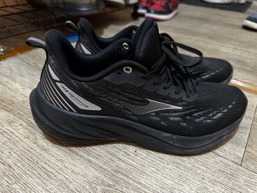 Кроссовки и спортивная обувь: С Китая заказал размер не подошло ЕРКЕ оригинал 43 3800 сом брал