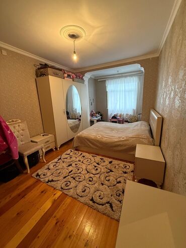 Uzunmüddətli kirayə mənzillər: Salam. Ev uzunmüddətli verilir. Qara Qarayev metrosunun duz çıxışında -da lalafo.az — 6 Uzunmüddətli kirayə mənzillər: Salam. Ev uzunmüddətli verilir. Qara Qarayev metrosunun duz çıxışında — 6