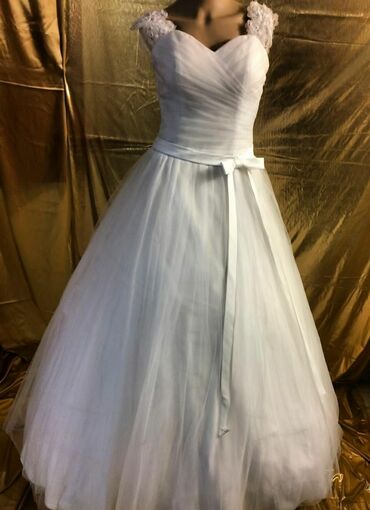 Toy paltarları: Ucuz qi̇ymətə keyfi̇yyətli̇ gəli̇nli̇kləri̇n satışı. 30-50-100₼ — 7