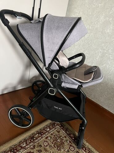 автокресло каракол: Коляска, цвет - Серебристый, Б/у