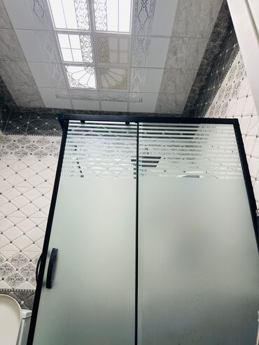 Uzunmüddətli kirayə mənzillər: - Mənzil tipli yaşayış sahəsi - Binada 2 ədəd lift (paslanmayan polad — 15