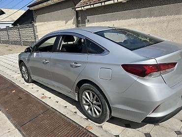 Продажа авто: Hyundai Sonata: 2019 г., 2 л, Автомат, Бензин, Седан — 4