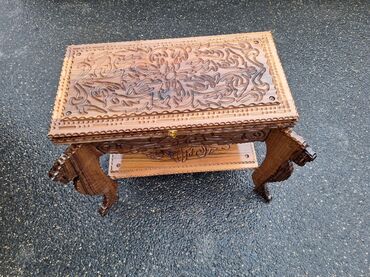 Nərdlər: Əl işı ağac oyma şahmat-nərd dəsti - Material: təbii ağac (tam ağac — 9