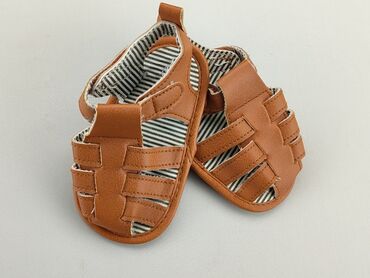 włoskie sandały skórzane: Sandałki 18, Używany