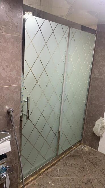 Duş kabinaları, arakəsmələr: Arakəsmə, Künc üçün — 14