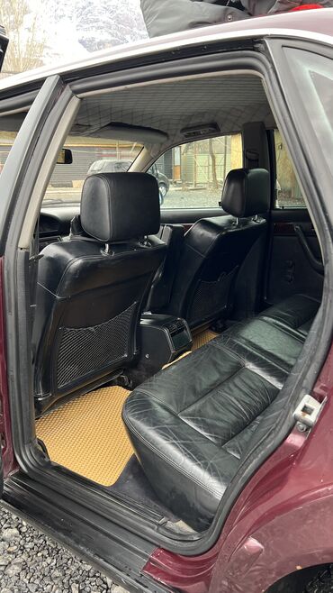 Audi: Audi A6: 1995 г., 2.6 л, Механика, Седан — 9