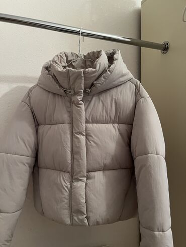 Kurtkalar: ZARA kurtka. Ekru reng s razmer (m razmere de olur) Su ve külek — 9