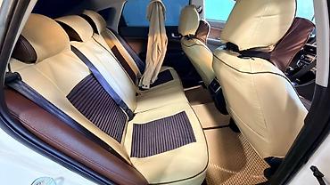 kia radiator: Kia K5 sedan – ağ rəng, aerodinamik kuzov və LED arxa işıqlar. GDi — 10