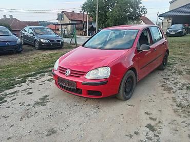 kombi 8 1: Volkswagen Golf V – hečbek, 5 vrata, crvena boja. Motor TDI dizel — 5