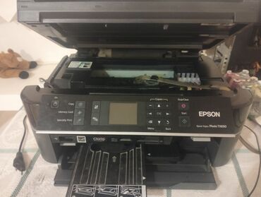 Printerlər: EPSON TX650 satılır qiymət 160azn işlək vəziyyətdə di hərşeyi