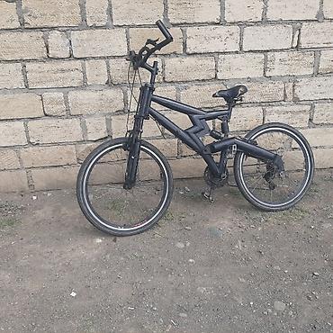 velosiped ramasi 28: Salam velosiped tecili satililir barter var 26liq dir qara rengli — 1