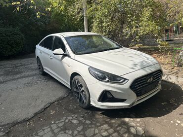 Hyundai Sonata: 2019 г., 2 л, Типтроник, Газ, Седан
