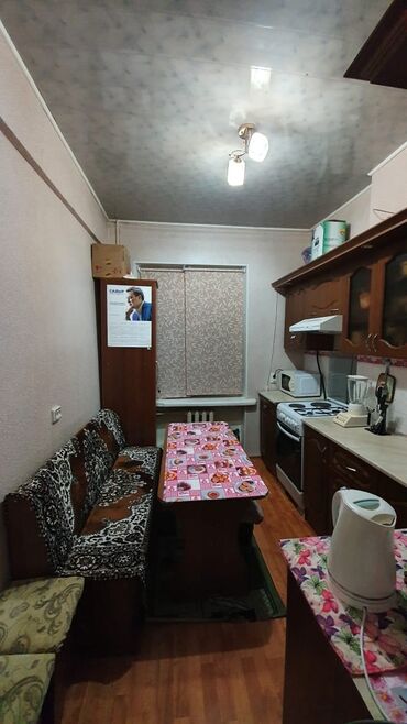 элитный дом ош: 3 бөлмө, 68 кв. м, Сталинка, 2 кабат, Евроремонт