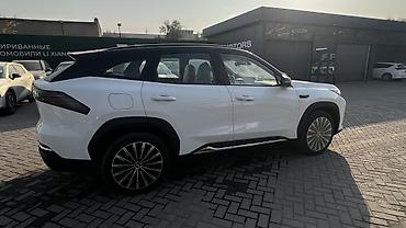 tesla p40: Geely : 2026 г., 1.5 л, Автомат, Гибрид, Кроссовер — 4