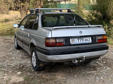 фары на пассат в3: Volkswagen Passat (B3), серебристый седан/лифтбек. Год - 1988 Объем-