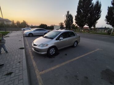 тент для грузовых авто: Honda Fit Aria: 2003 г., 1.5 л, Вариатор, Бензин, Седан