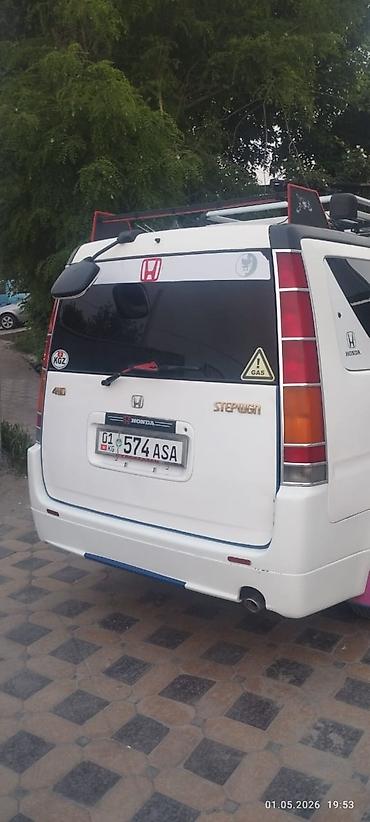 машина 150: Honda Stepwgn: 1998 г., 2 л, Автомат, Газ, Минивэн — 4