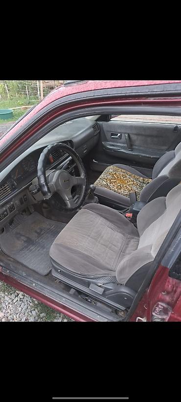 smart plus: Mazda 626: 1991 г., 2 л, Механика, Бензин, Седан — 5