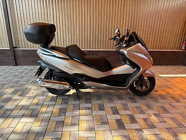 Скутеры: Макси-скутер Honda, 250 куб. см, Бензин — 6